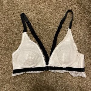 NWOT Victoria Secret lace bralette